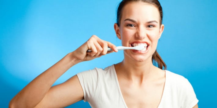 Чистка зубов - важная гигиеническая процедура