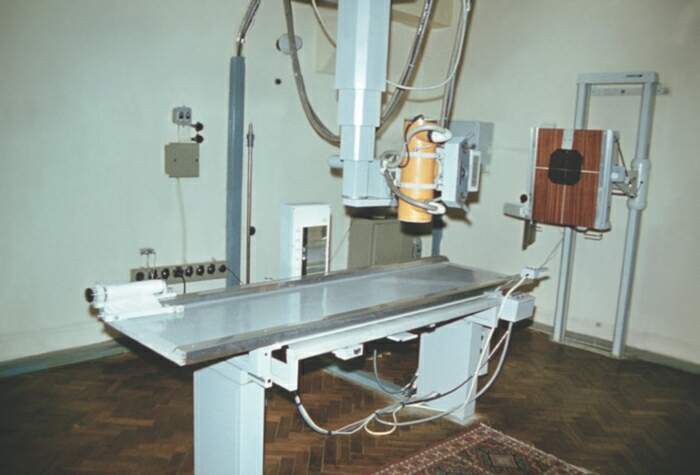 Кабинет диагностики оборудован стандартным рентген-аппаратом