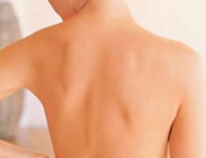 Почему болит спина в области легких